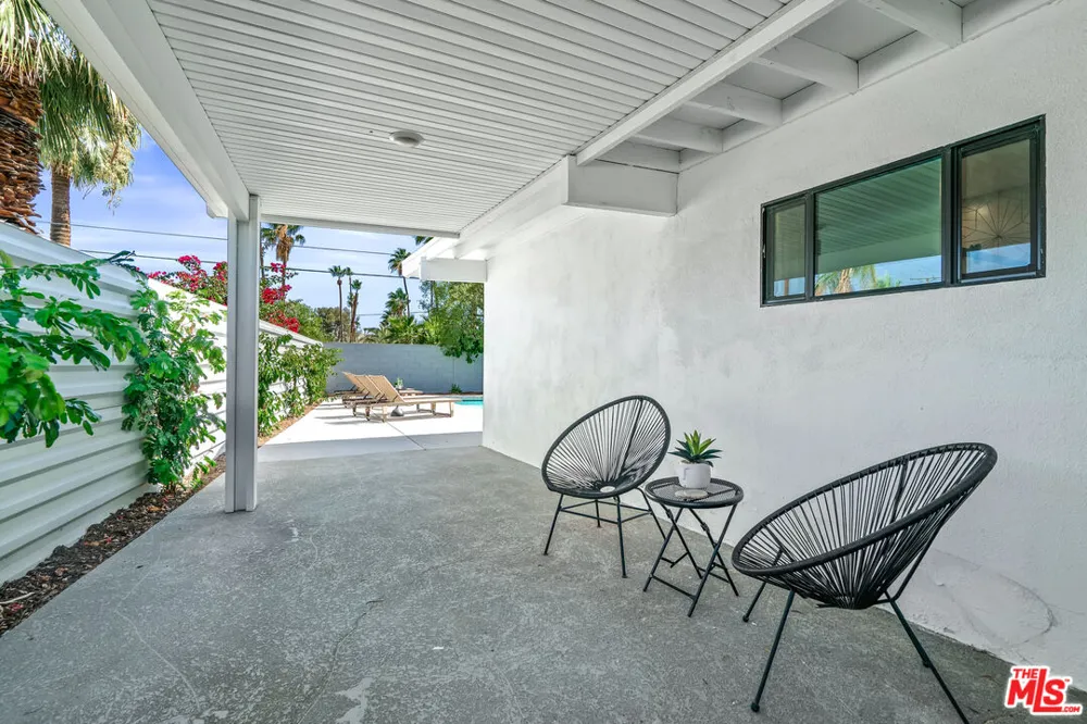1979 E Alejo Road Palm Springs, CA 92262