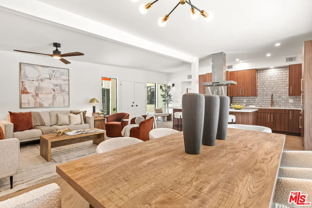 1979 E Alejo Road Palm Springs, CA 92262