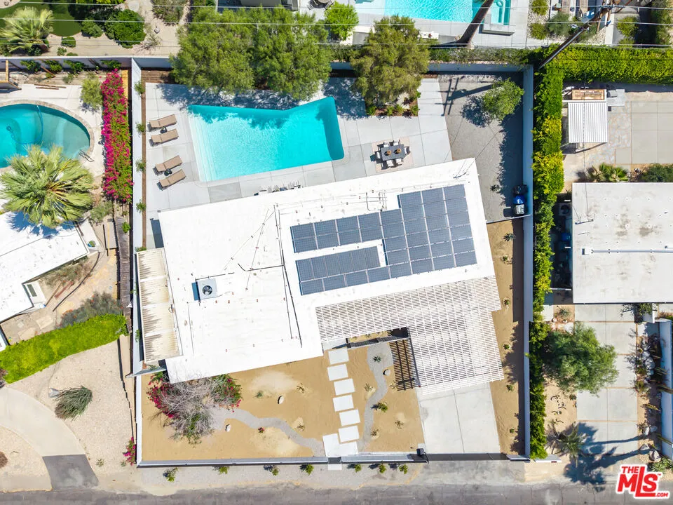 1979 E Alejo Road Palm Springs, CA 92262