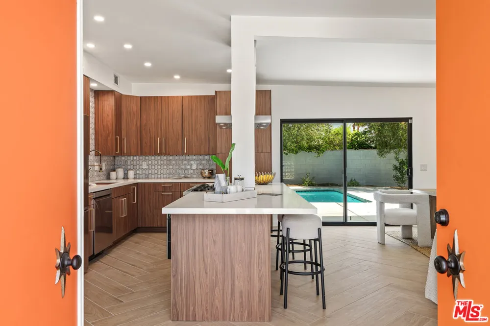 1979 E Alejo Road Palm Springs, CA 92262