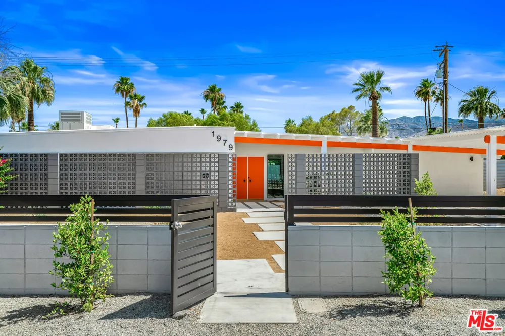 1979 E Alejo Road Palm Springs, CA 92262