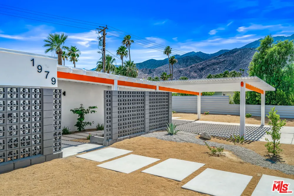1979 E Alejo Road Palm Springs, CA 92262