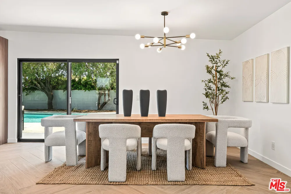 1979 E Alejo Road Palm Springs, CA 92262