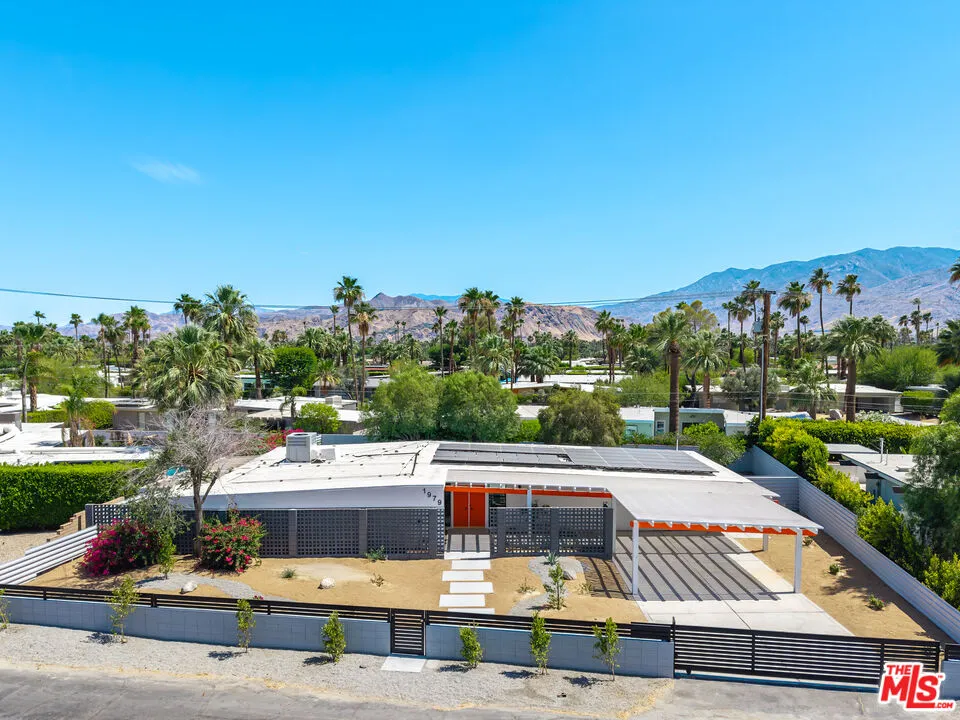 1979 E Alejo Road Palm Springs, CA 92262
