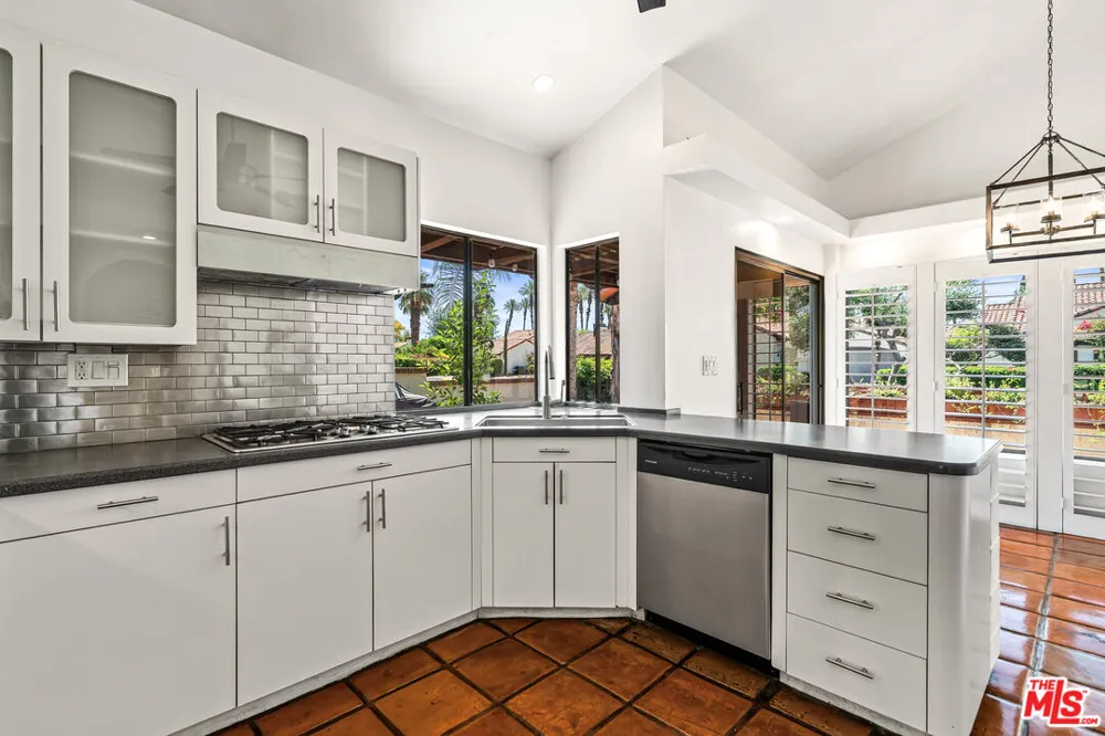 60 Calle Solano Rancho Mirage, CA 92270
