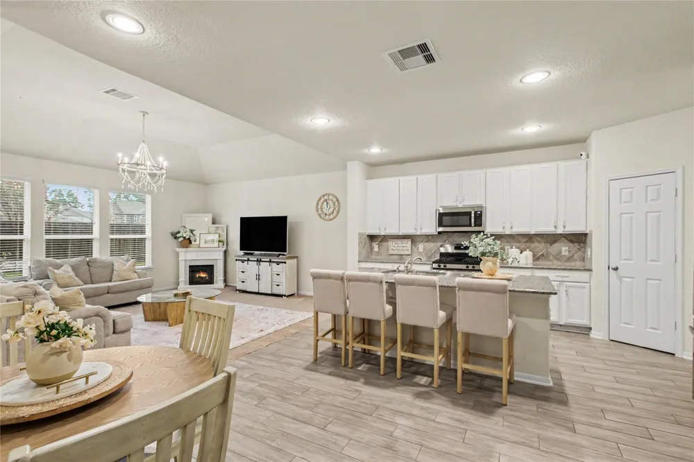 241 Cunningham Fir Trail Conroe, TX 77301