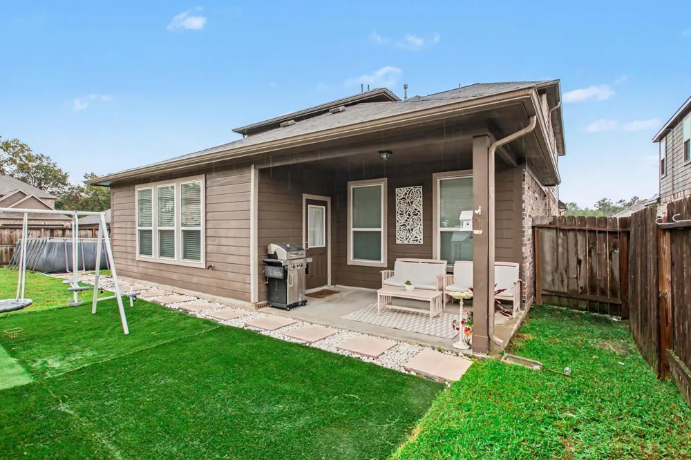 241 Cunningham Fir Trail Conroe, TX 77301