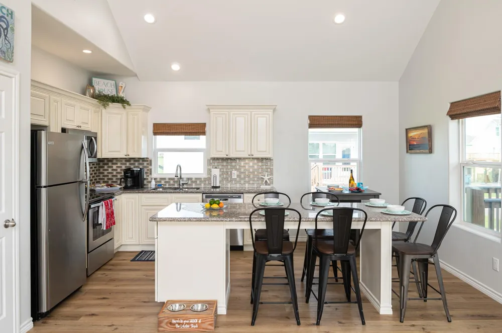 2285 E Lobster Street Crystal Beach, TX 77650