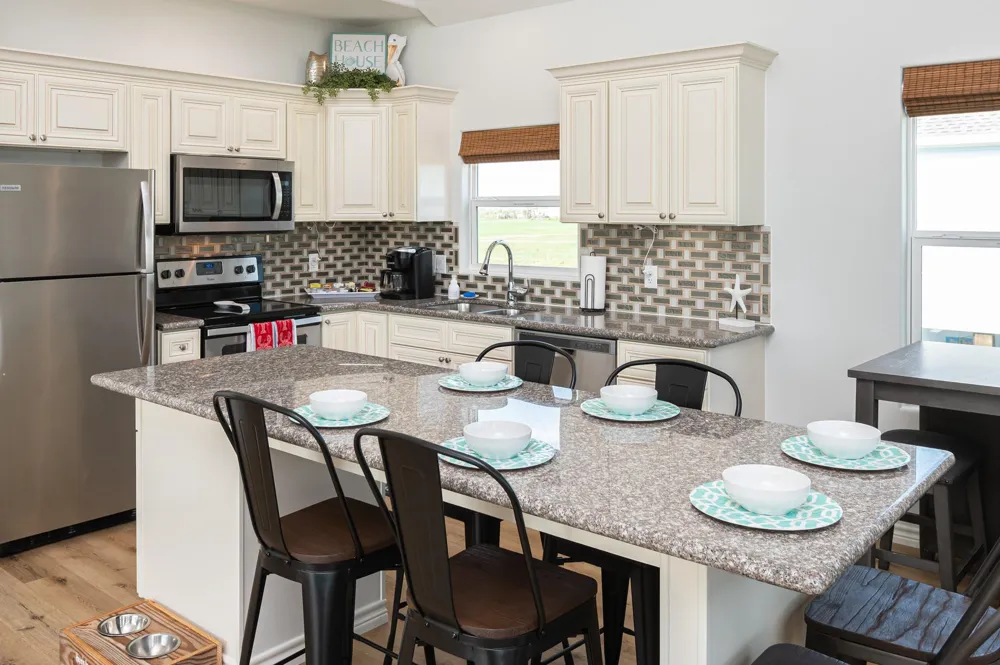 2285 E Lobster Street Crystal Beach, TX 77650