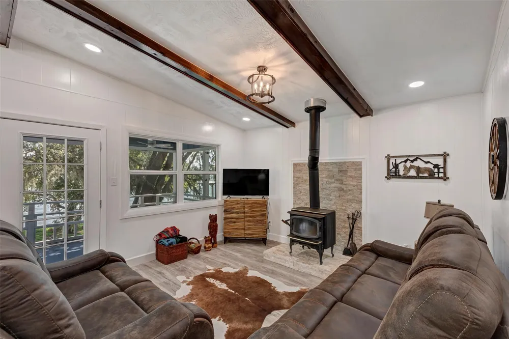354 Edgewater Way Point Blank, TX 77364