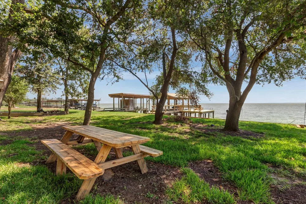 354 Edgewater Way Point Blank, TX 77364