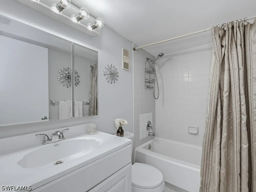 Mainsail Drive #7 Naples, FL 34114