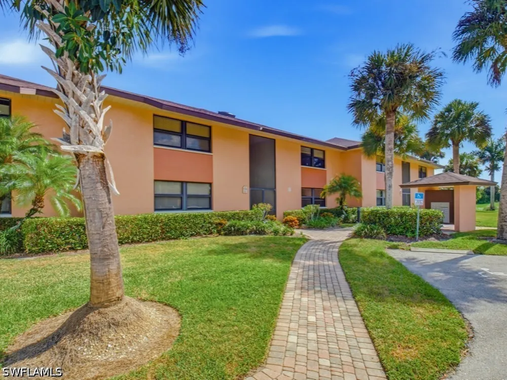 Mainsail Drive #7 Naples, FL 34114