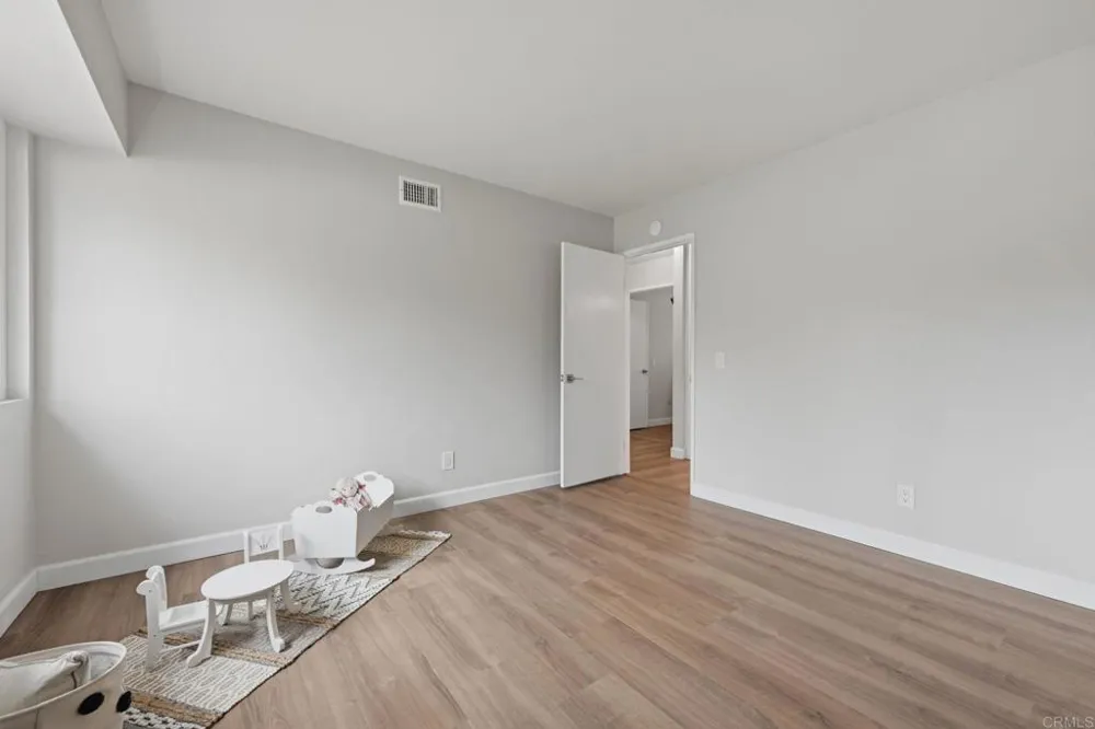 745 Blackhawk Cir Vista, CA 92081