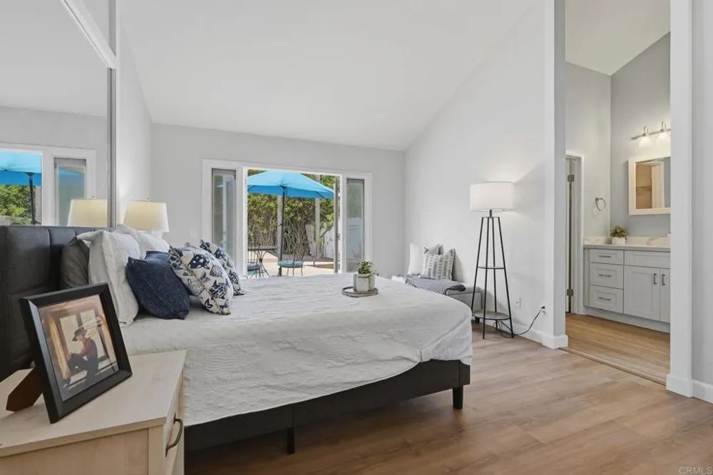 745 Blackhawk Cir Vista, CA 92081