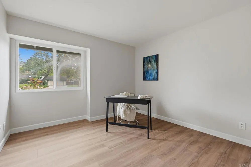 745 Blackhawk Cir Vista, CA 92081