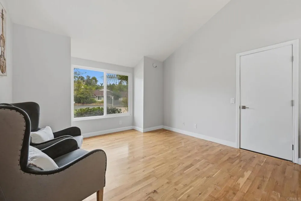 745 Blackhawk Cir Vista, CA 92081