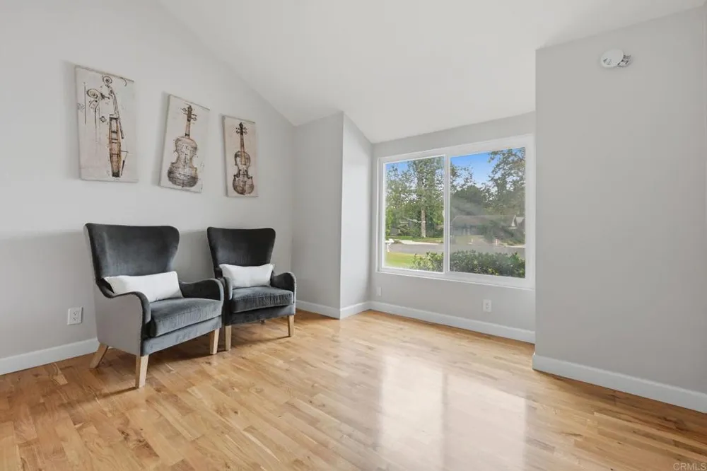 745 Blackhawk Cir Vista, CA 92081