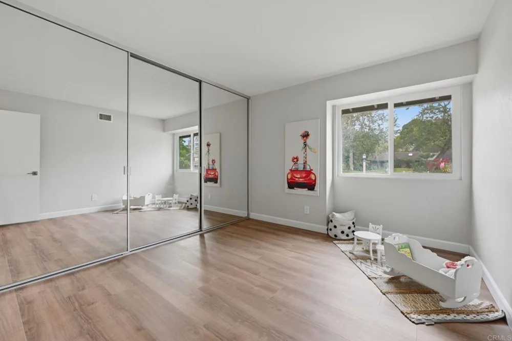 745 Blackhawk Cir Vista, CA 92081