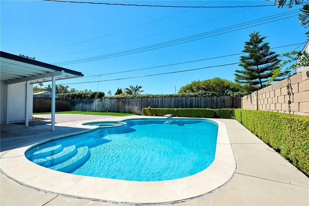 4138 Santa Lucia Orange, CA 92865