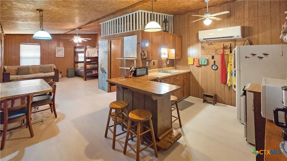 306 Main Street Austwell, TX 77950