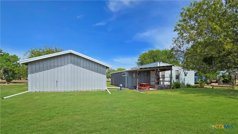 306 Main Street Austwell, TX 77950