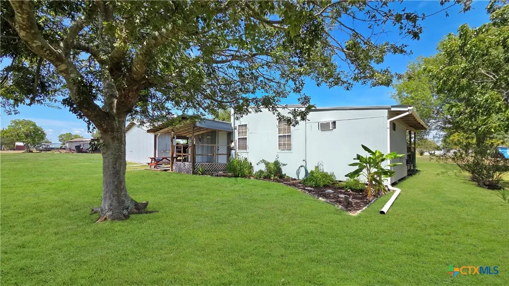 306 Main Street Austwell, TX 77950
