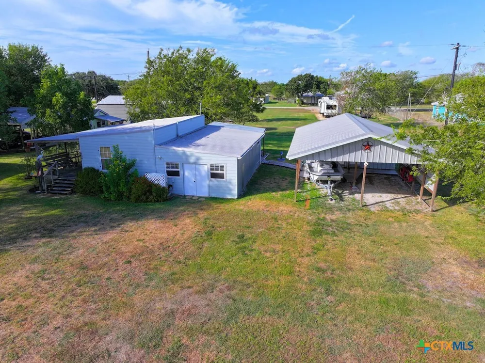 306 Main Street Austwell, TX 77950