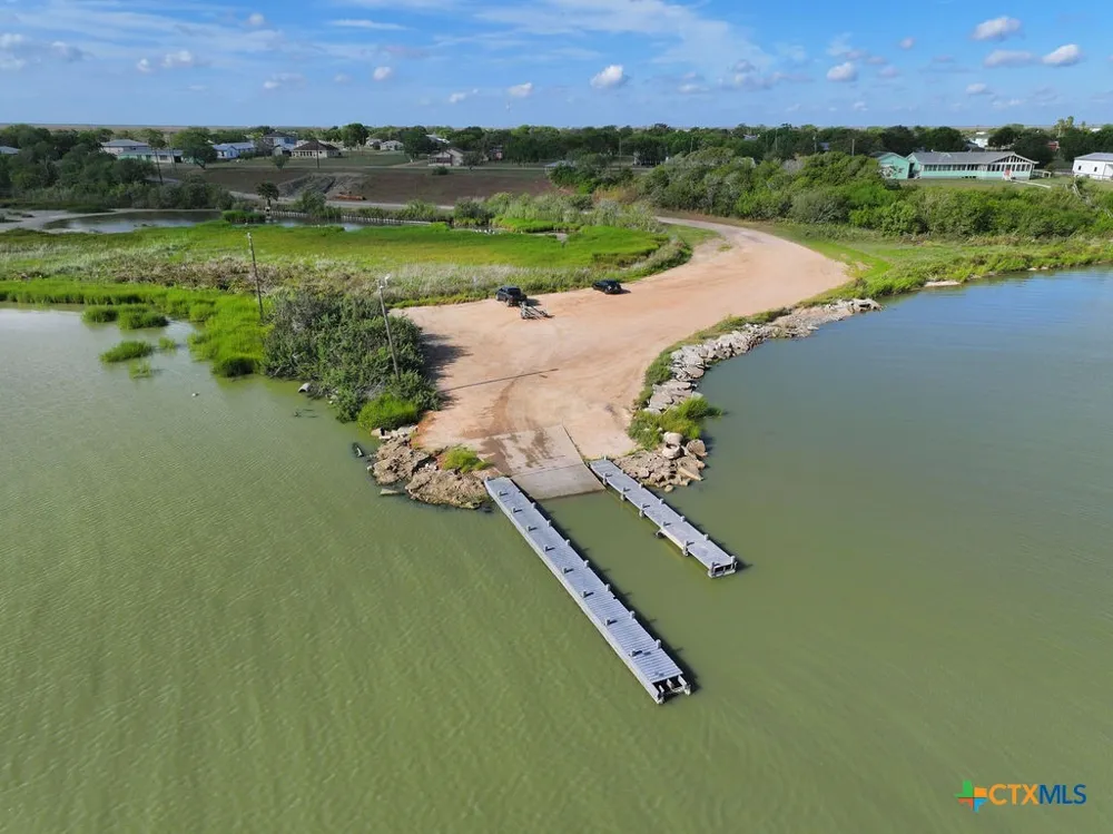 306 Main Street Austwell, TX 77950