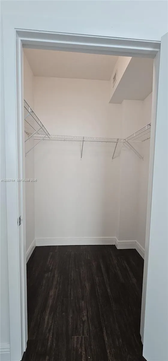 1900 Bayshore Dr #1617 Miami, FL 33132