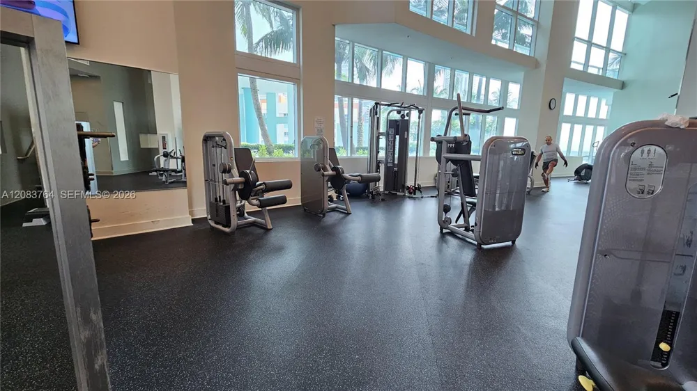 1900 Bayshore Dr #1617 Miami, FL 33132