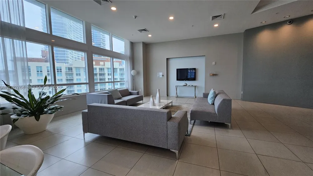 1900 Bayshore Dr #1617 Miami, FL 33132