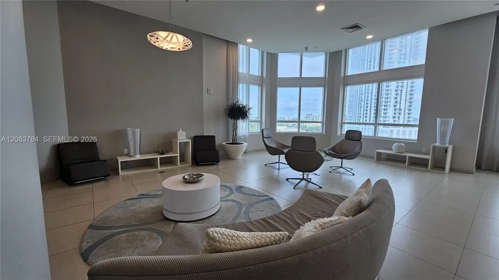 1900 Bayshore Dr #1617 Miami, FL 33132