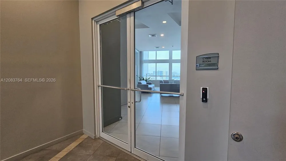 1900 Bayshore Dr #1617 Miami, FL 33132