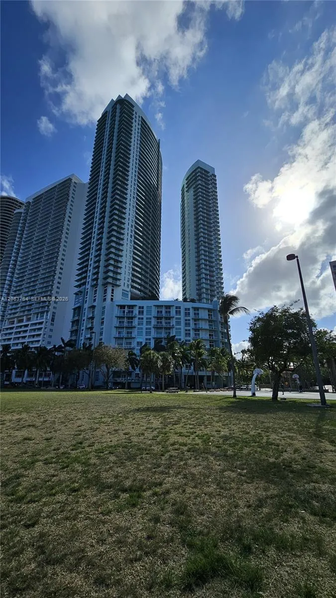 1900 Bayshore Dr #1617 Miami, FL 33132
