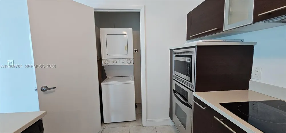 1900 Bayshore Dr #1617 Miami, FL 33132