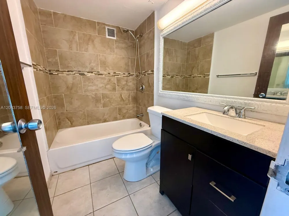 16450 NW 2 #309 Miami, FL 33169