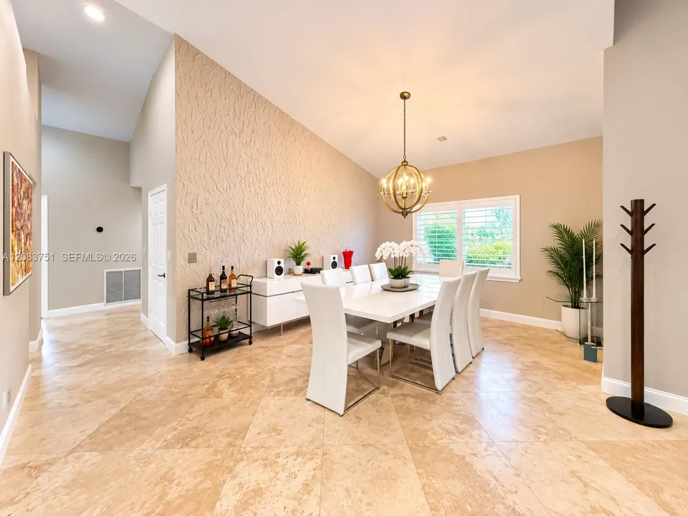 1165 Manor Ct Weston, FL 33326