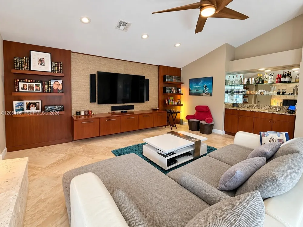 1165 Manor Ct Weston, FL 33326