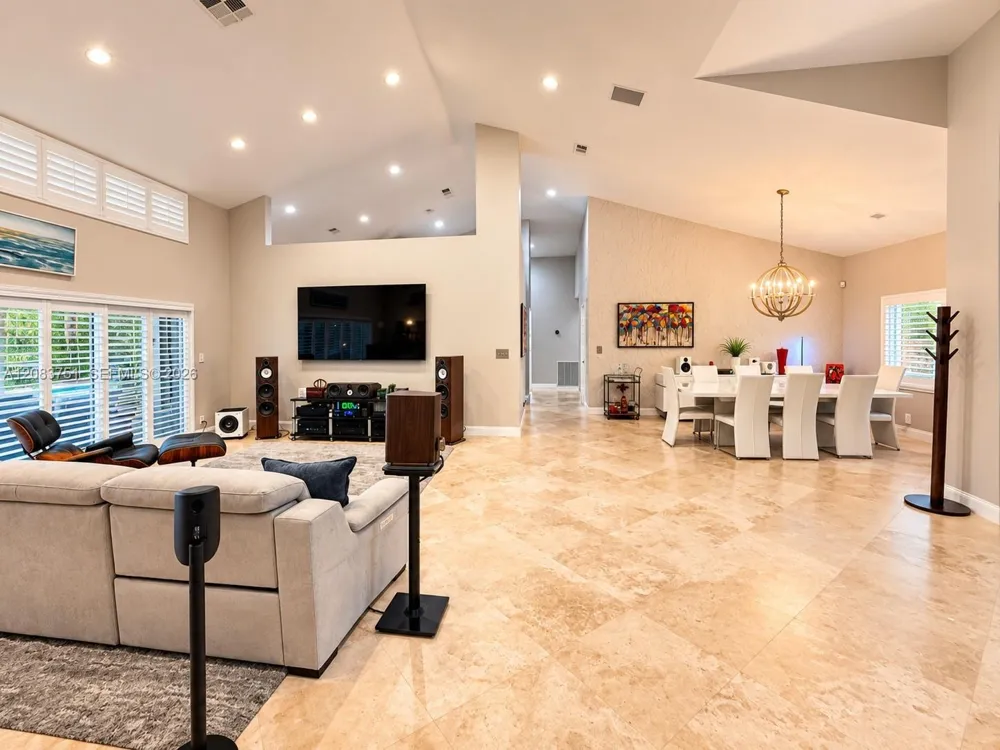 1165 Manor Ct Weston, FL 33326