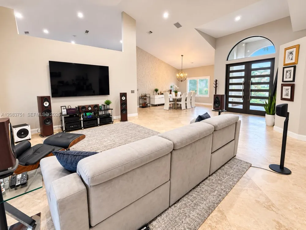 1165 Manor Ct Weston, FL 33326