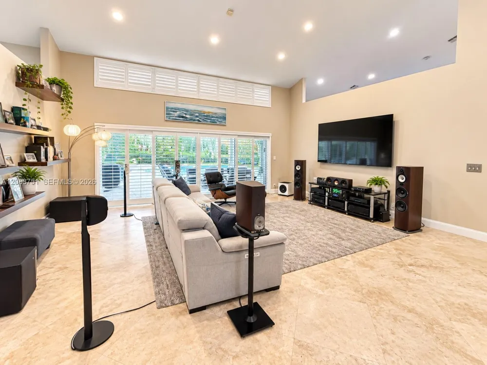 1165 Manor Ct Weston, FL 33326