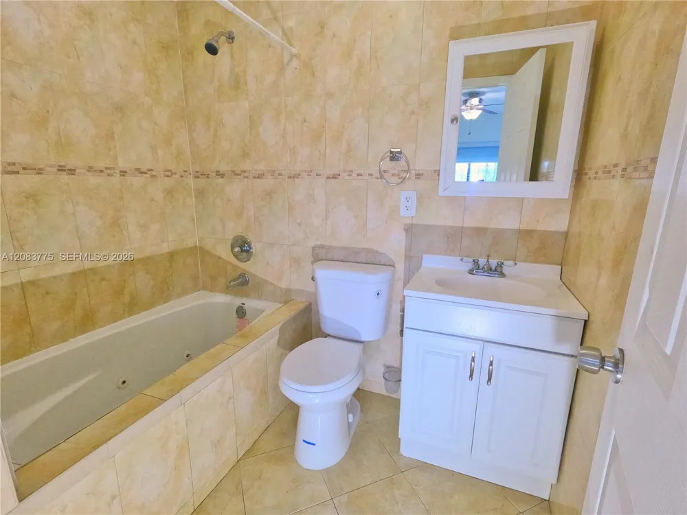 1790 W 58th St #6 Hialeah, FL 33012