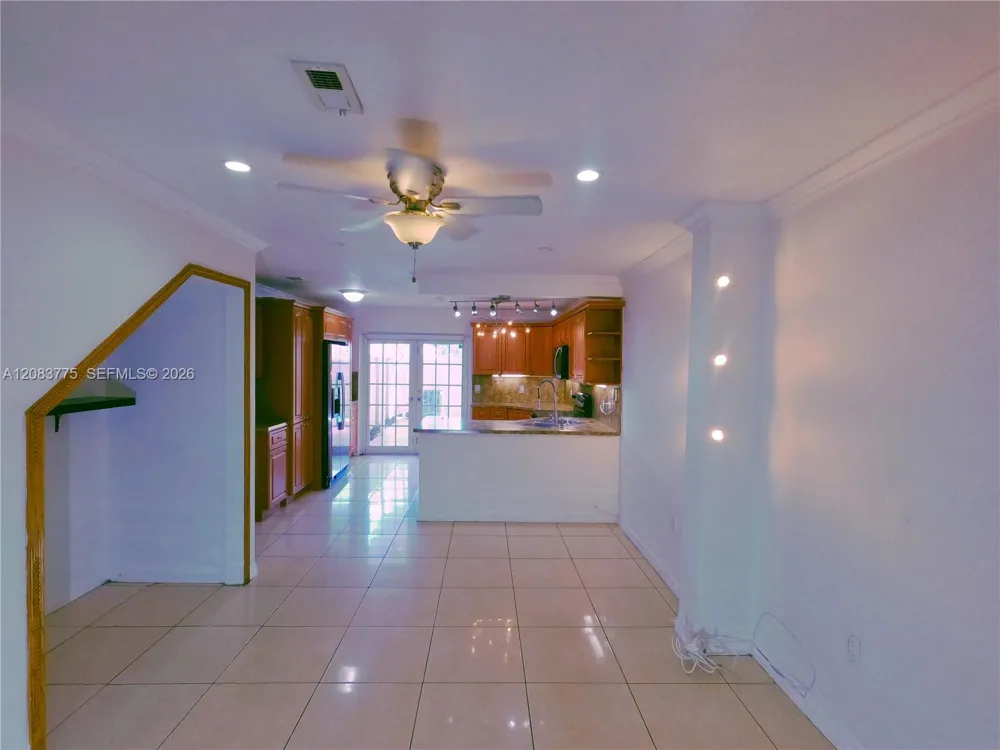 1790 W 58th St #6 Hialeah, FL 33012
