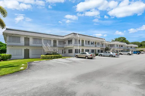 3160 Lake Osborne Drive #Bldg 6 unit 206