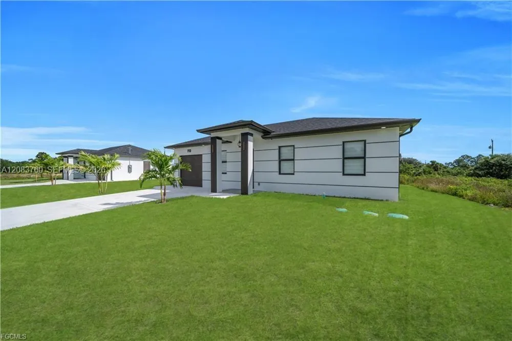711 Roma Ave Lehigh Acres, FL 33974
