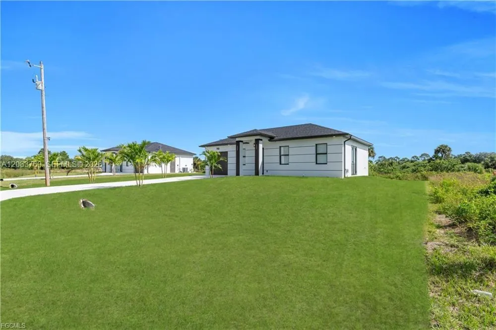 711 Roma Ave Lehigh Acres, FL 33974