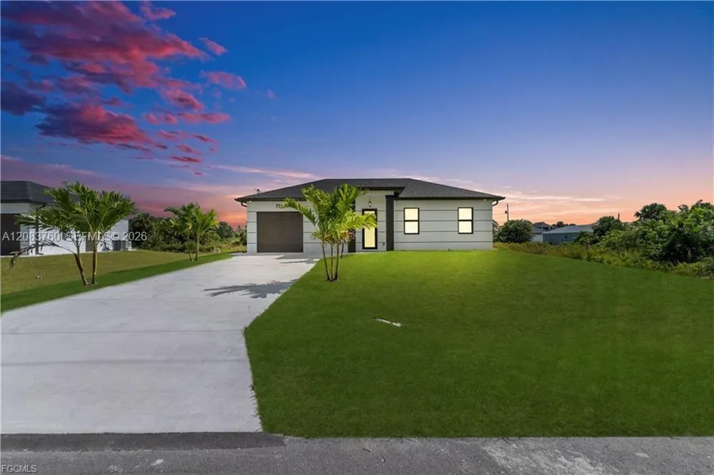 711 Roma Ave Lehigh Acres, FL 33974
