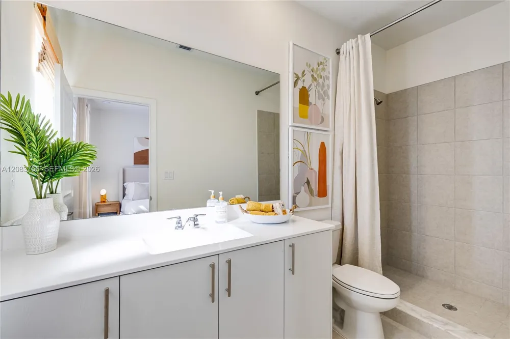 35707 SW 179 CT Miami, FL 33034