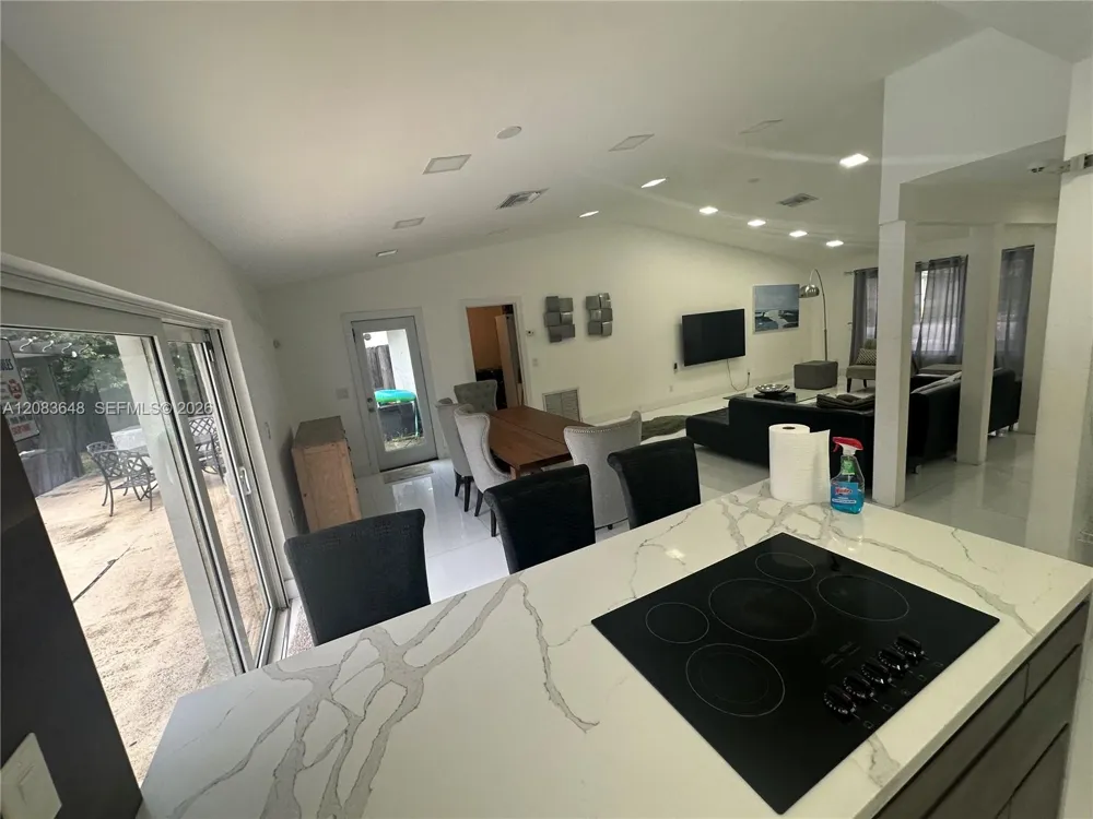 851 NE 205th St #0 Miami, FL 33179